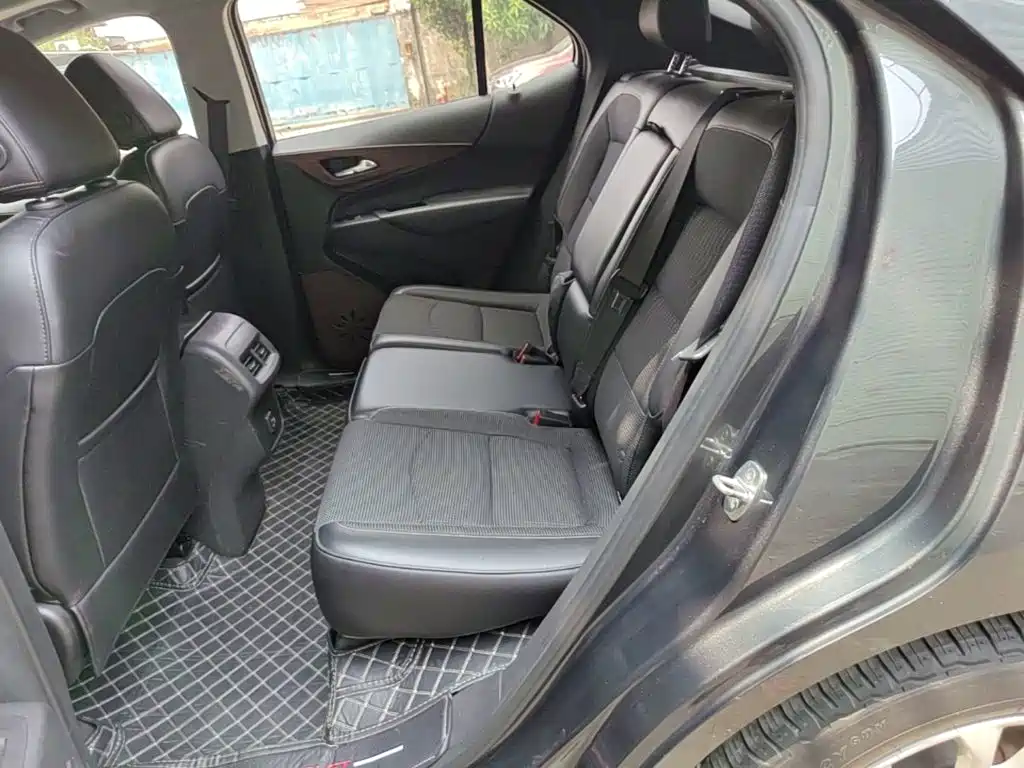 Chevrolet Equinox — фото 17