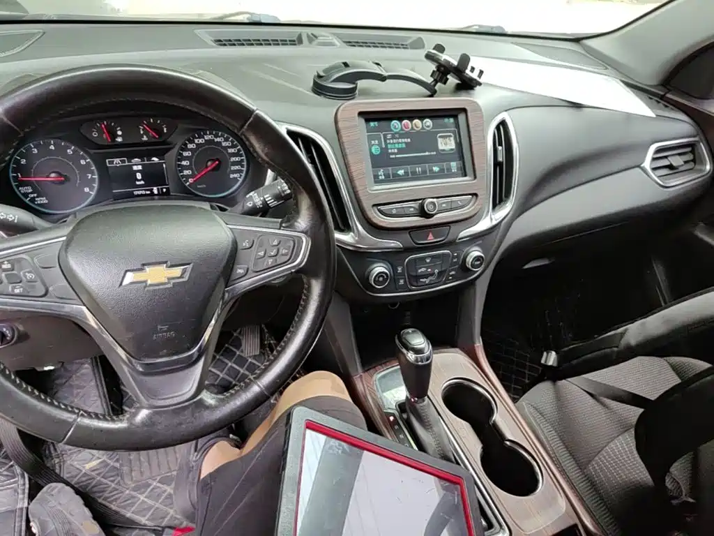 Chevrolet Equinox — фото 10