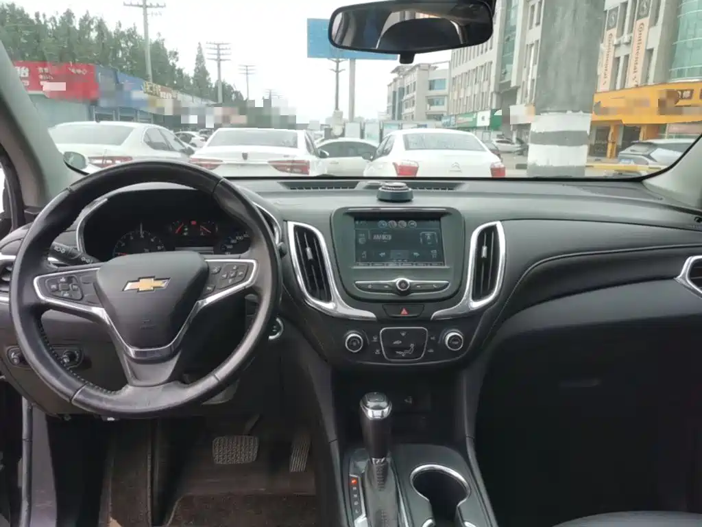 Chevrolet Equinox — фото 10