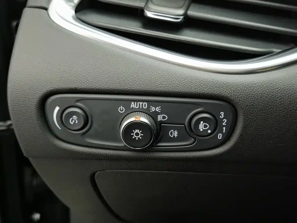Chevrolet Malibu XL — фото 21
