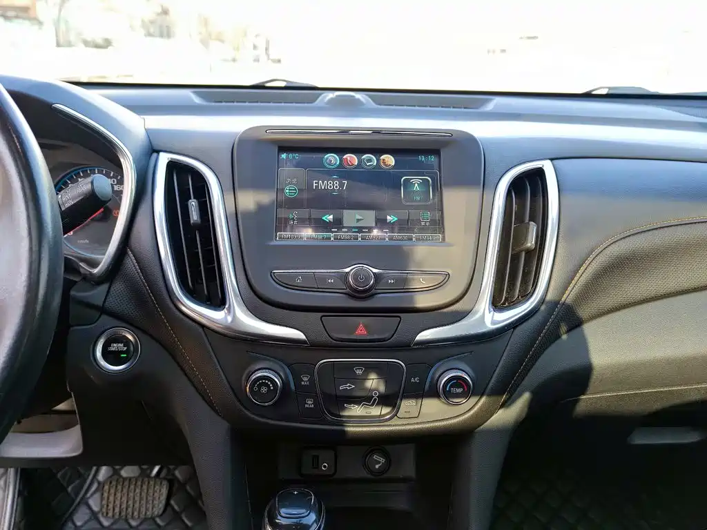 Chevrolet Equinox — фото 13