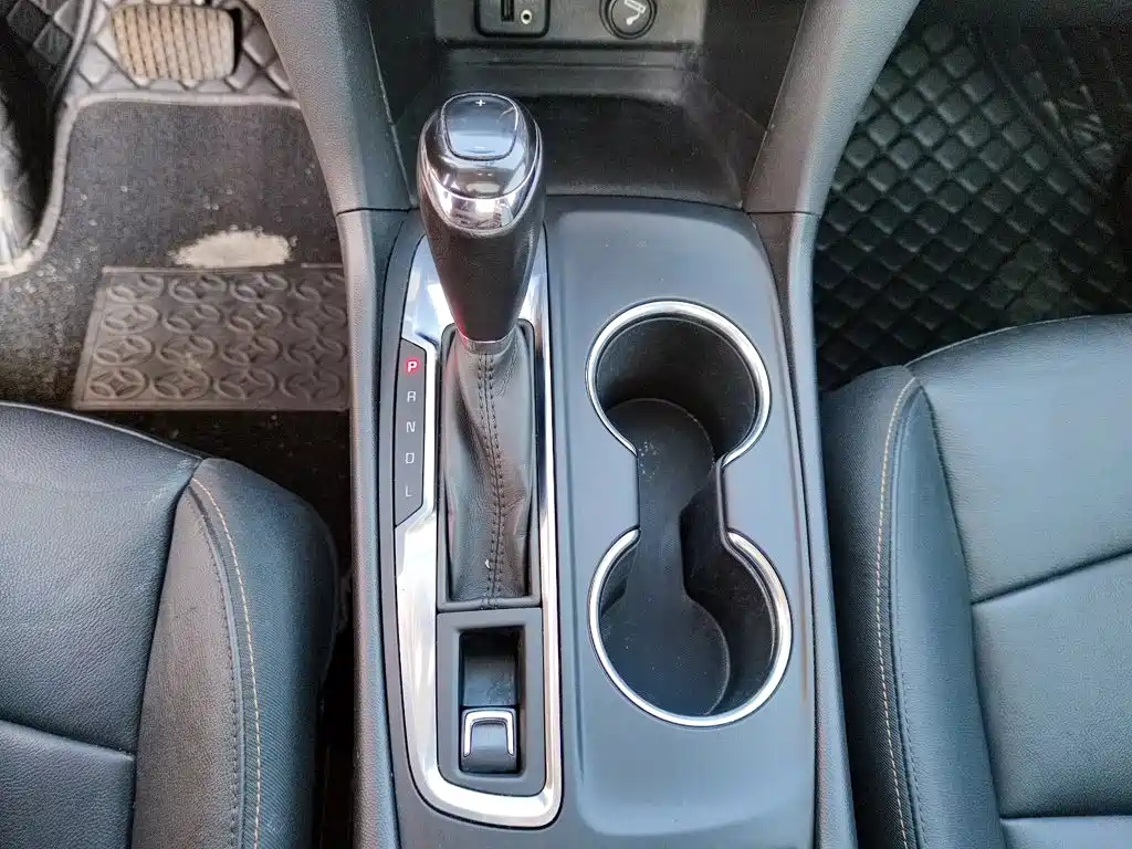 Chevrolet Equinox — фото 14