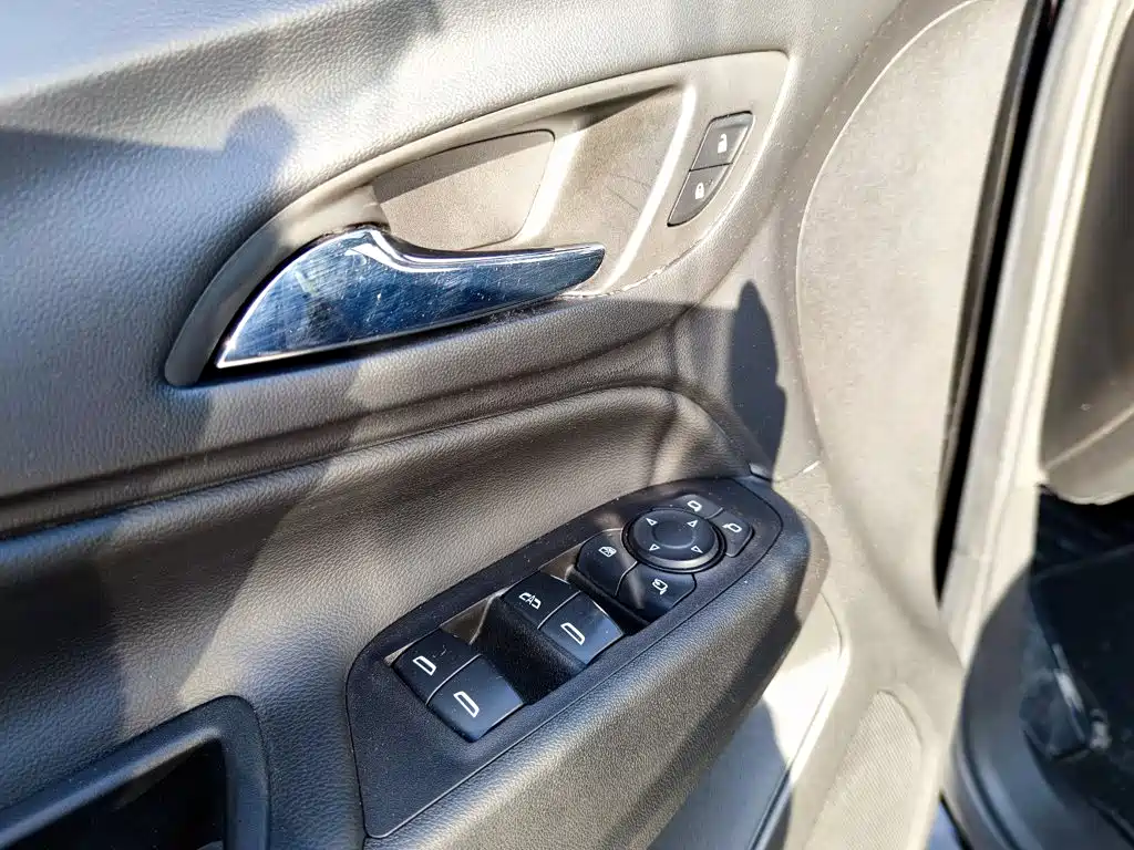 Chevrolet Equinox — фото 15