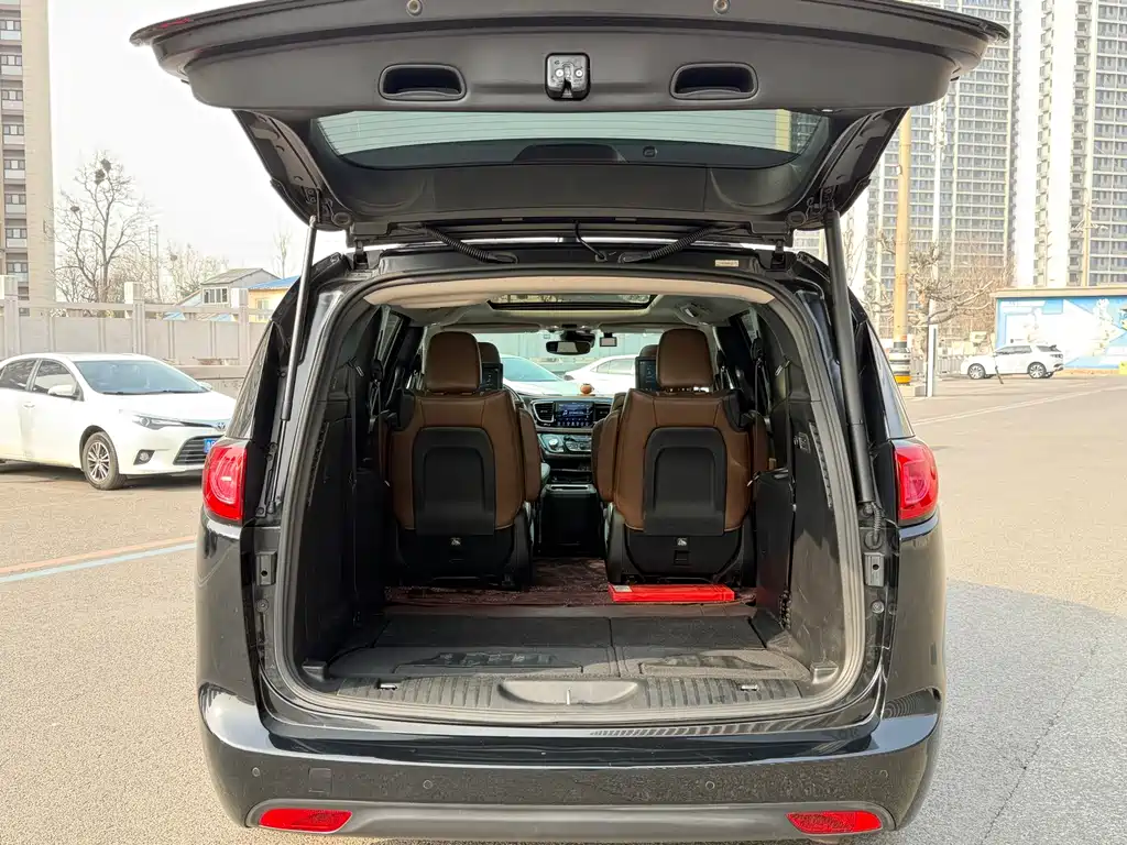Chrysler Grand Voyager (Import) — фото 13