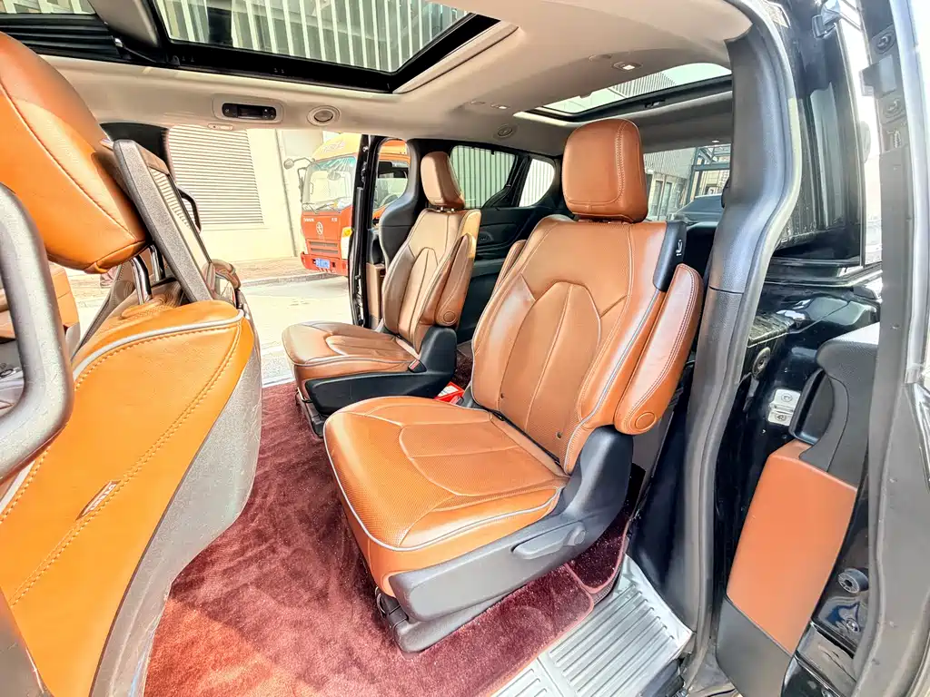 Chrysler Grand Voyager (Import) — фото 7