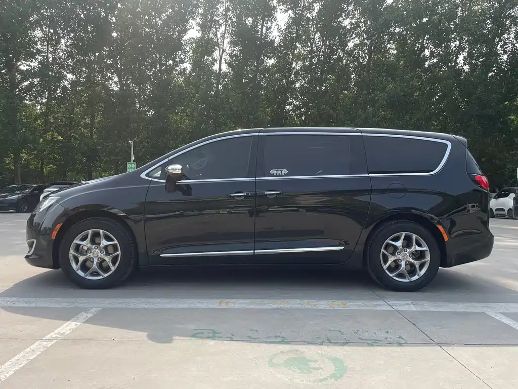 Chrysler Grand Voyager (Import) — фото 11