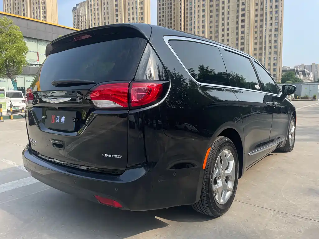 Chrysler Grand Voyager (Import) — фото 8