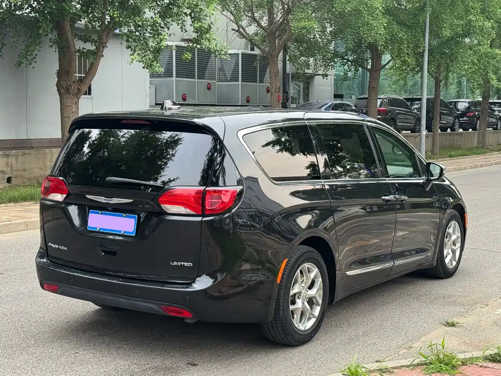 Chrysler Grand Voyager (Import) — фото 6