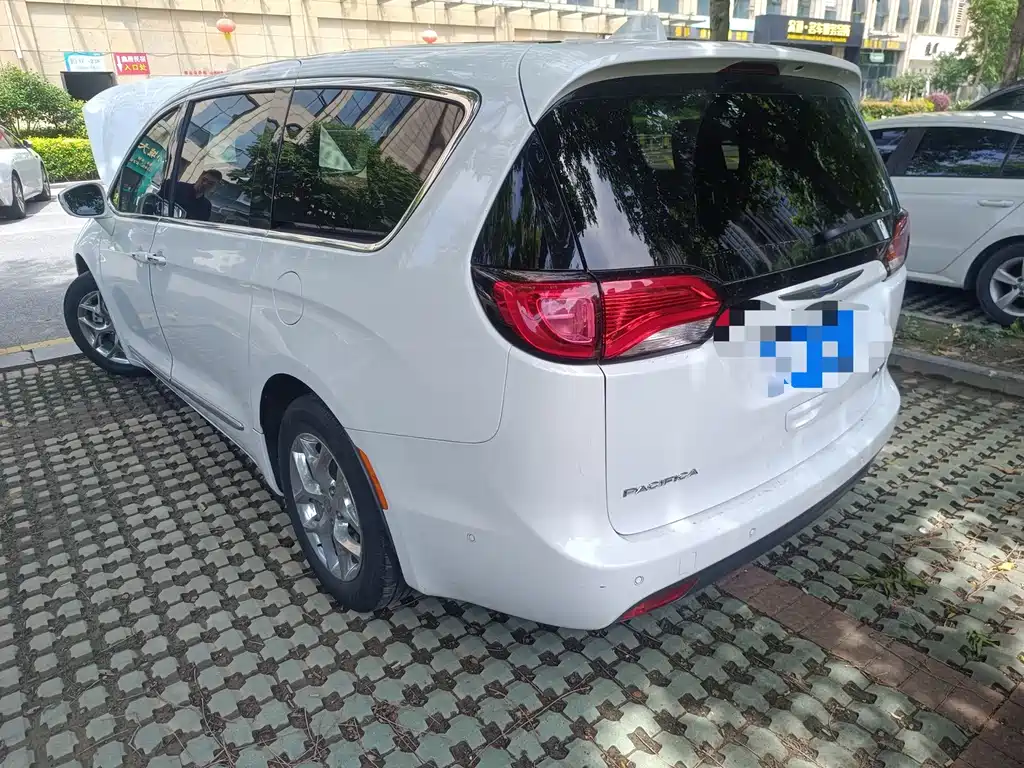 Chrysler Grand Voyager (Import) — фото 7