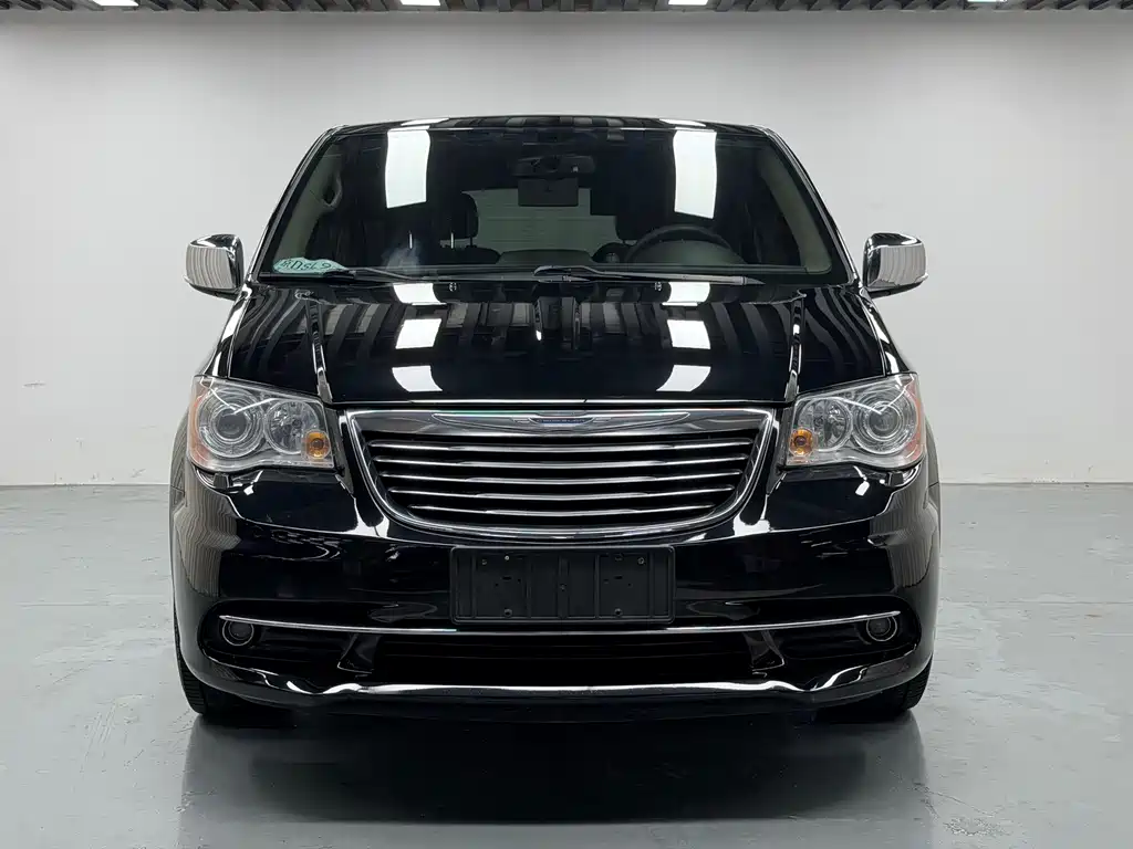 Chrysler Grand Voyager (Import) — фото 2