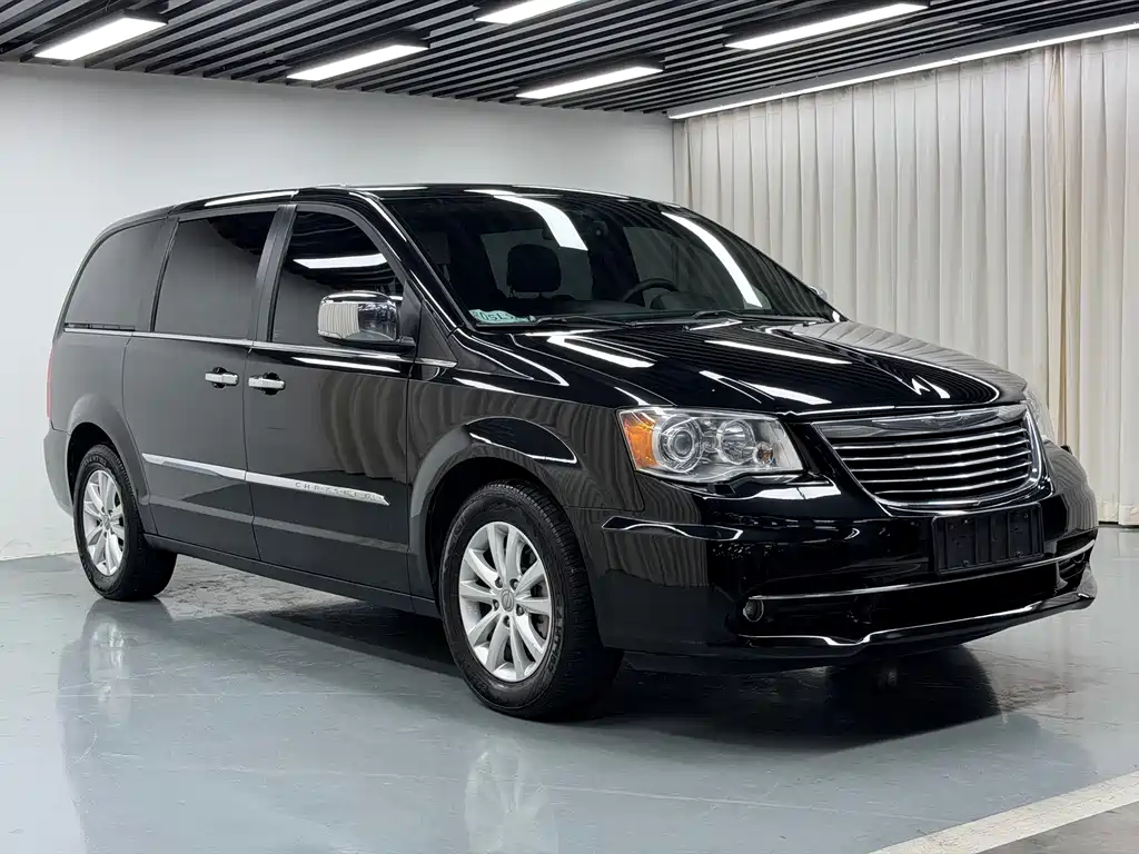 Chrysler Grand Voyager (Import) — фото 3