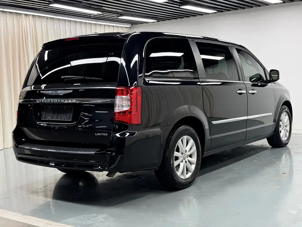 Chrysler Grand Voyager (Import) — фото 24