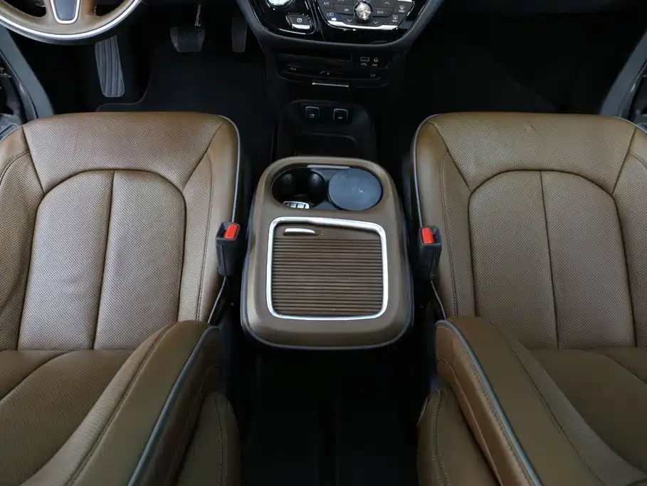 Chrysler Grand Voyager (Import) — фото 11