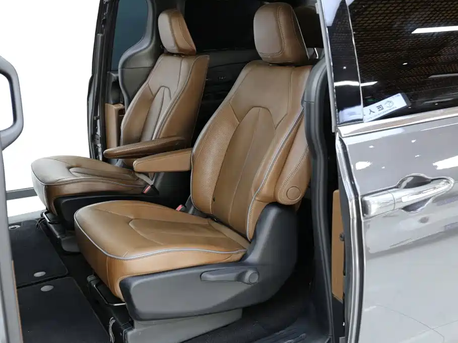 Chrysler Grand Voyager (Import) — фото 8