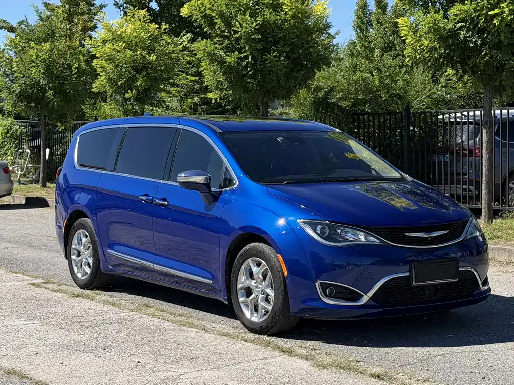 Chrysler Grand Voyager (Import) — фото 3