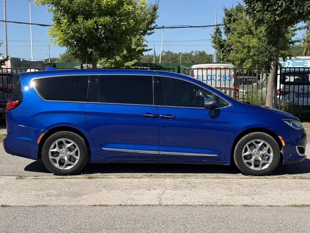 Chrysler Grand Voyager (Import) — фото 7