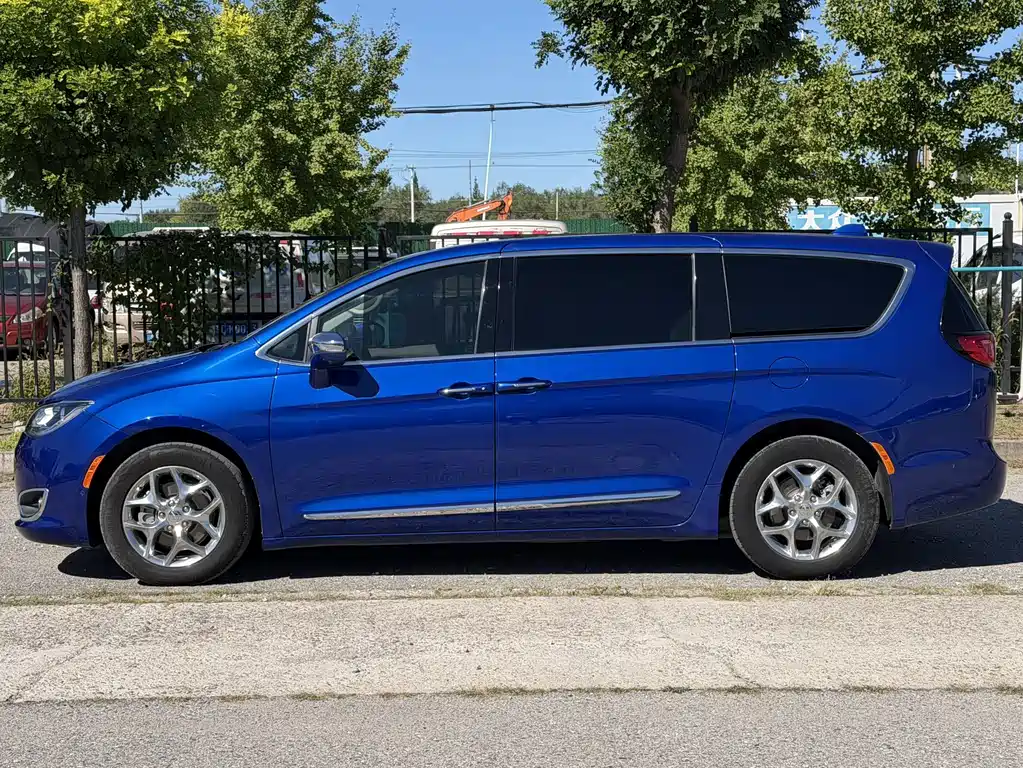 Chrysler Grand Voyager (Import) — фото 8