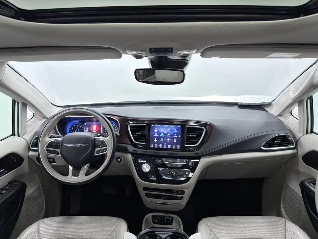 Chrysler Grand Voyager (Import) — фото 14