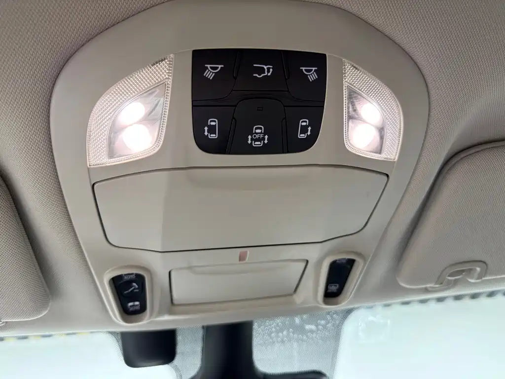 Chrysler Grand Voyager (Import) — фото 6