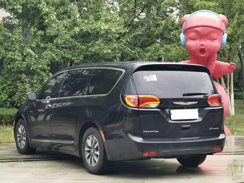 Chrysler Grand Voyager PHEV (Import) — фото 5