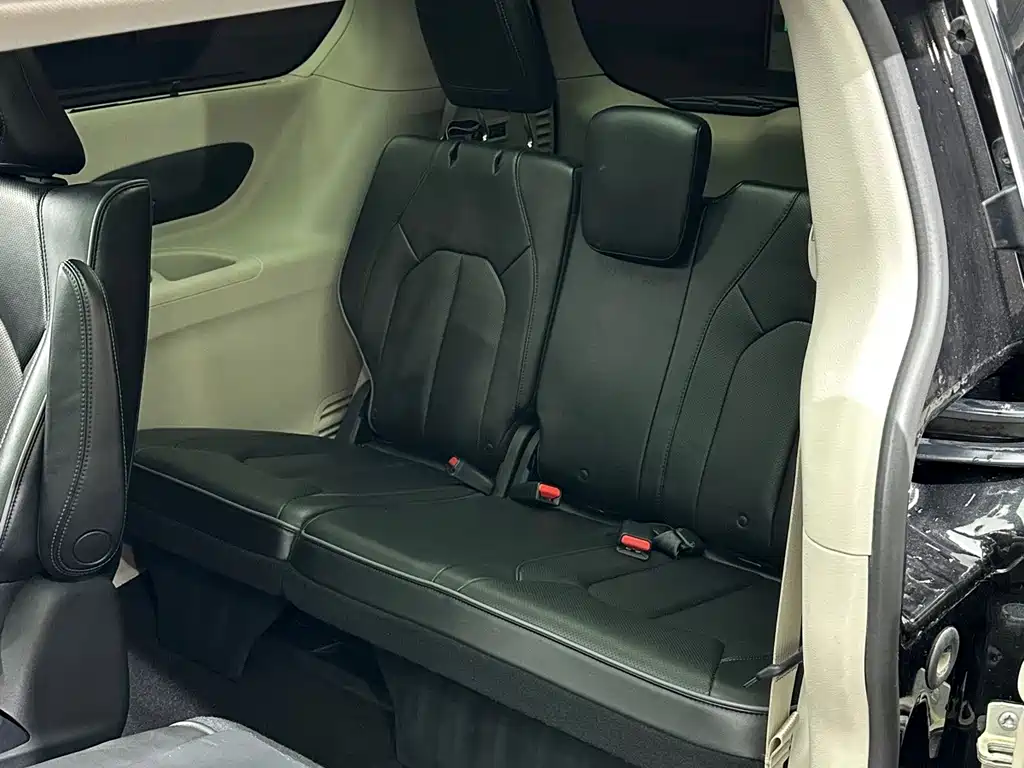 Chrysler Grand Voyager (Import) — фото 17