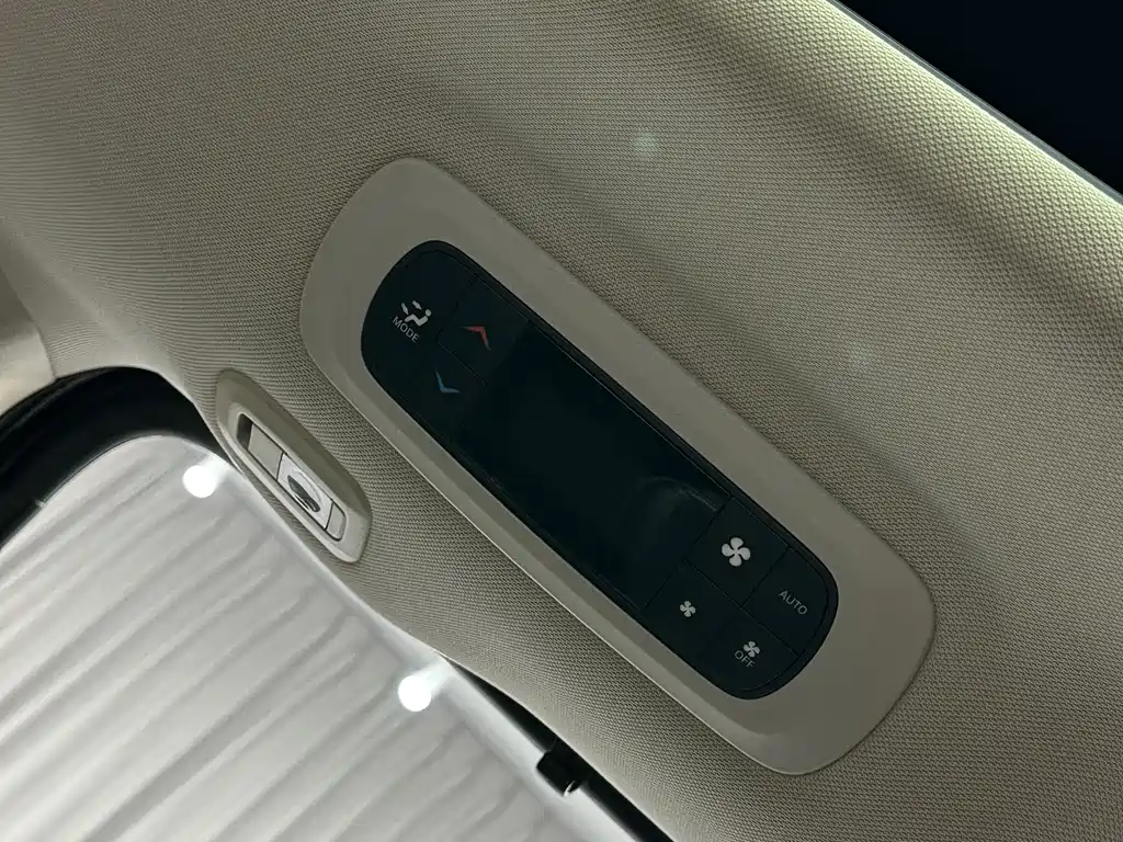 Chrysler Grand Voyager (Import) — фото 23