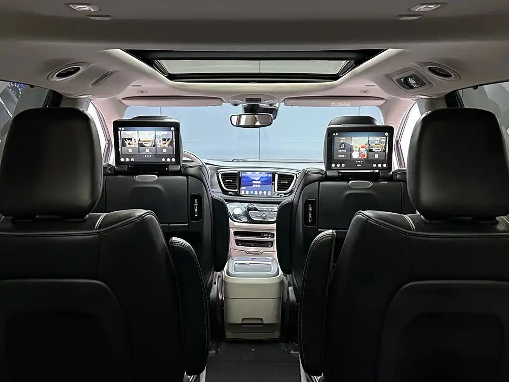 Chrysler Grand Voyager (Import) — фото 29
