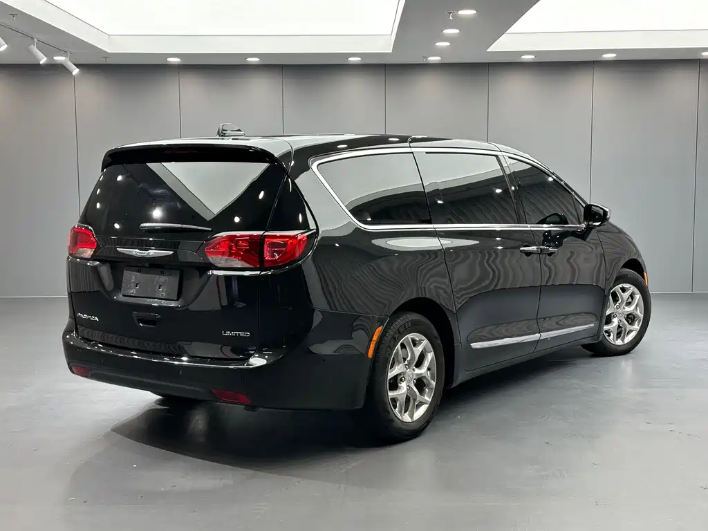Chrysler Grand Voyager (Import) — фото 4