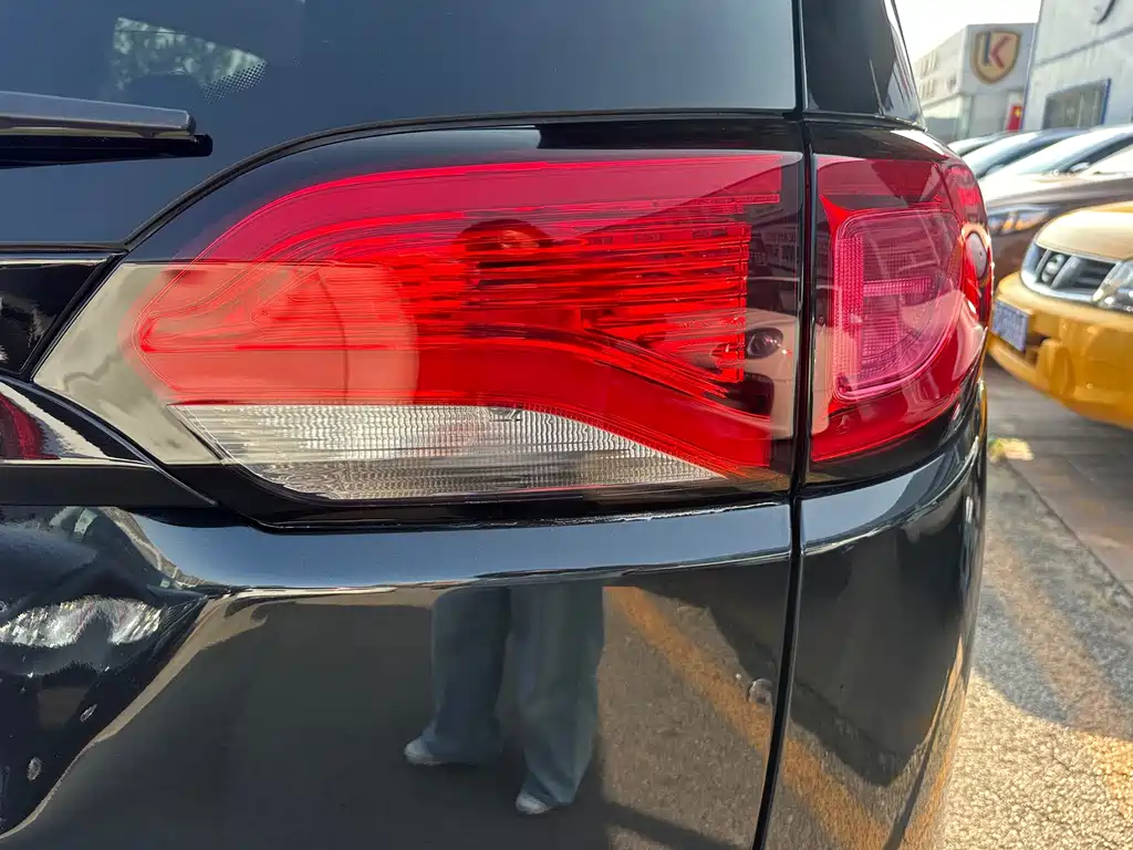 Chrysler Grand Voyager PHEV (Import) — фото 23