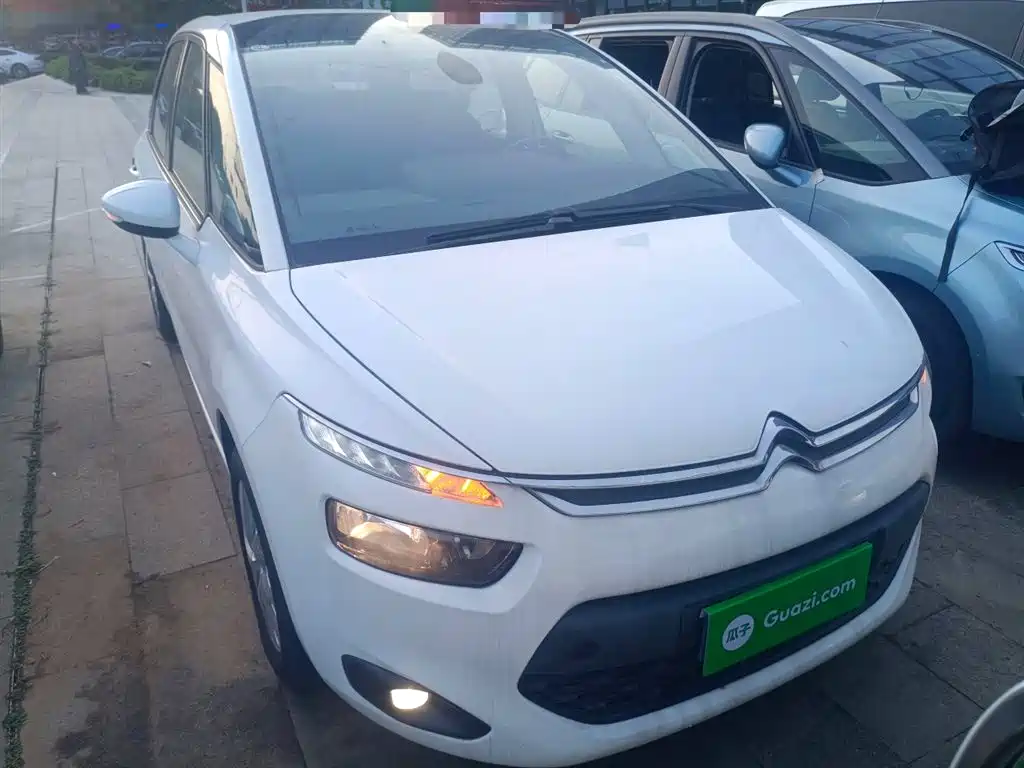 Citroen C4 Picasso — фото 19