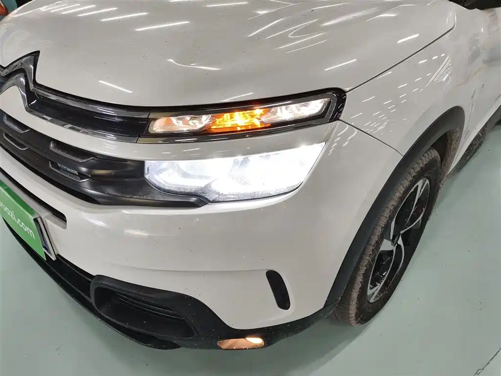 Citroen C5 AIRCROSS — фото 24