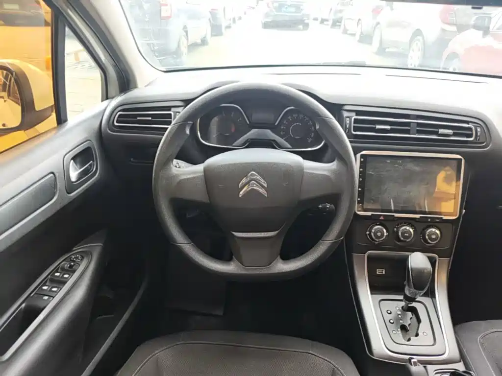 Citroen C4 — фото 11