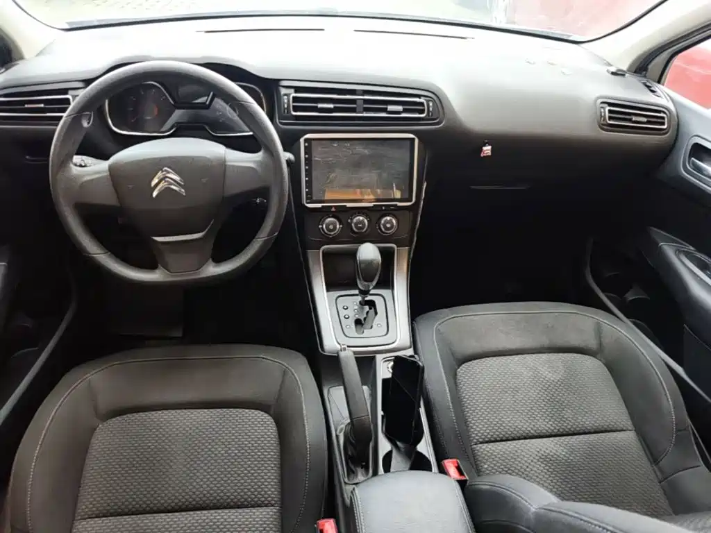 Citroen C4 — фото 10
