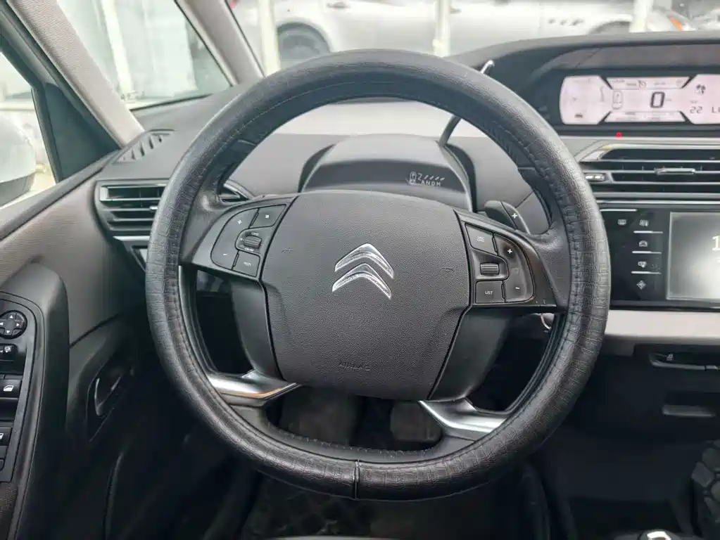 Citroen C4 Picasso — фото 9