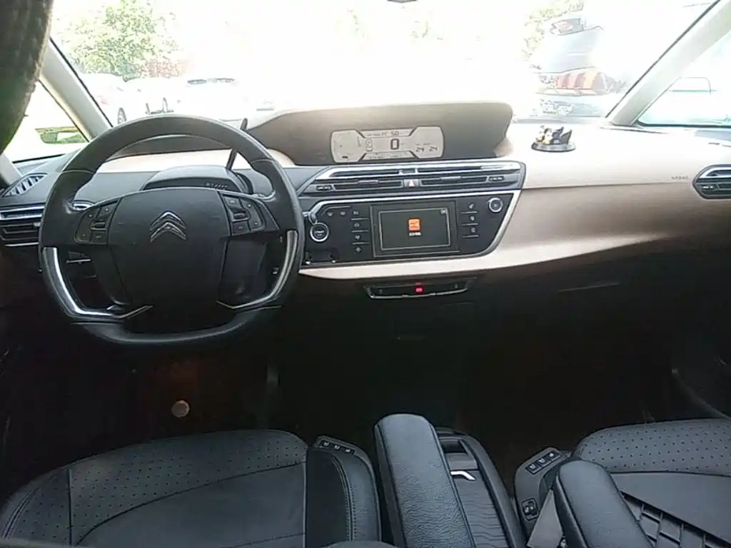 Citroen C4 Picasso — фото 10