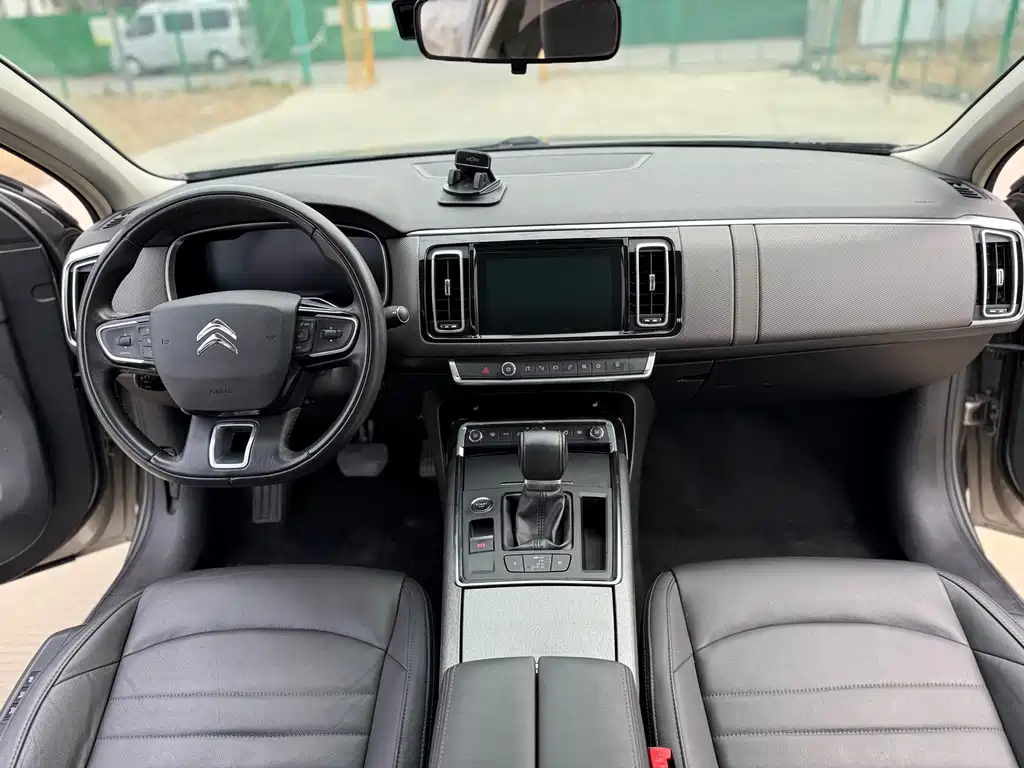 Citroen C6 — фото 12