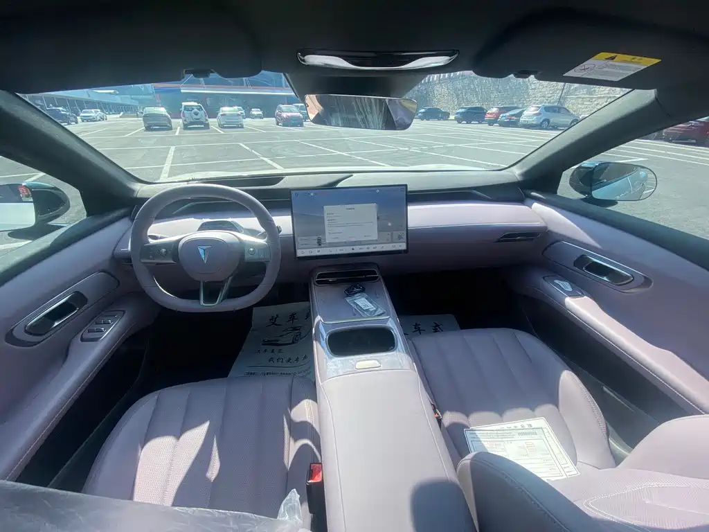 Deepal Deepal L06 — фото 13