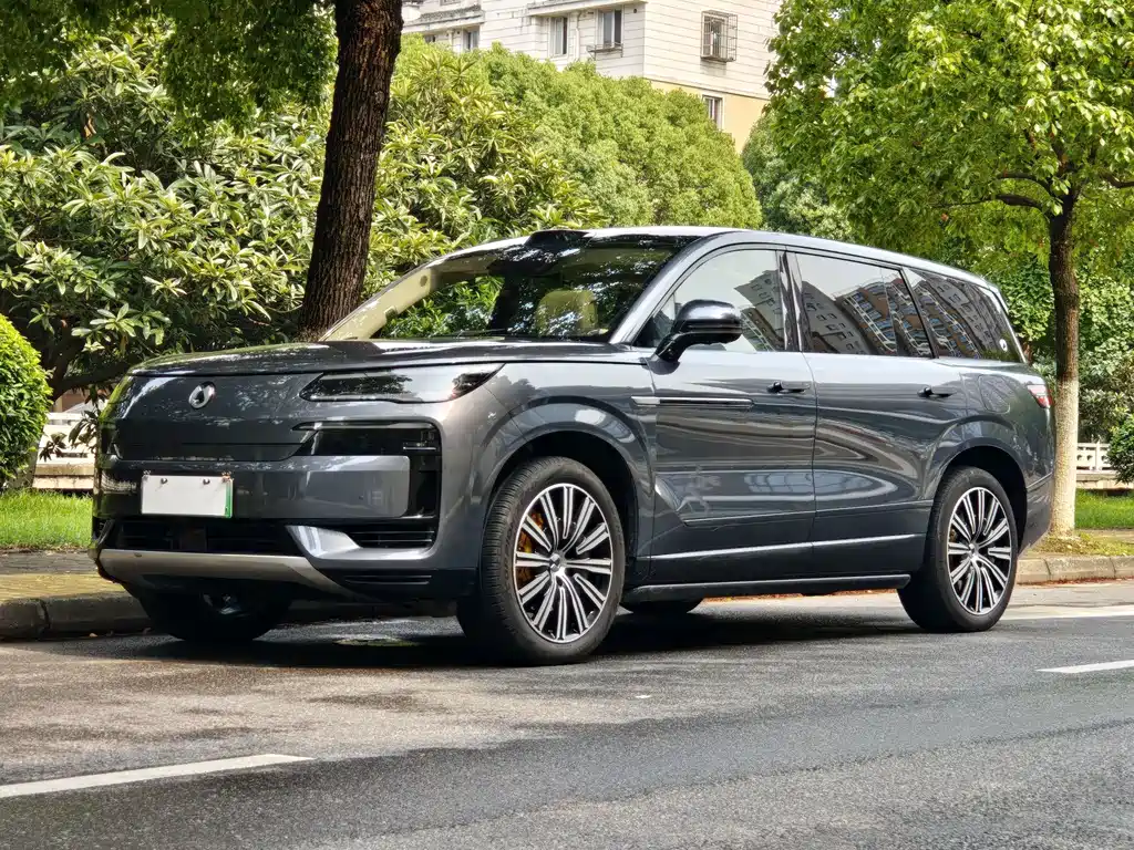 Denza Denza N9