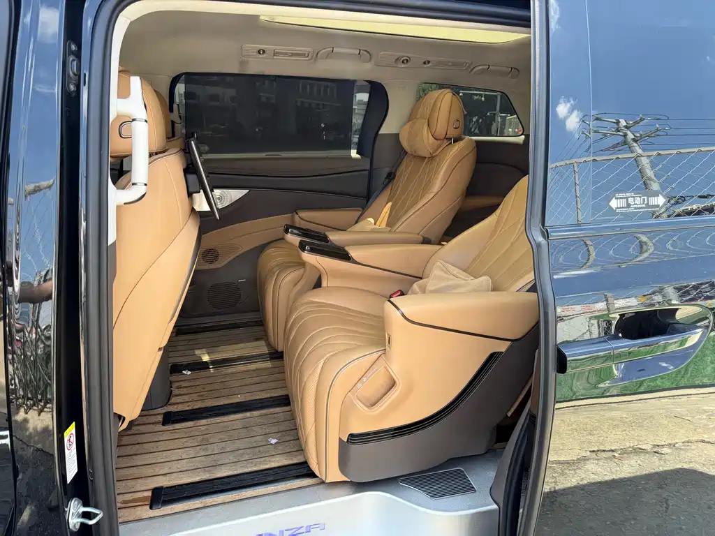 Denza Denza D9 — фото 7