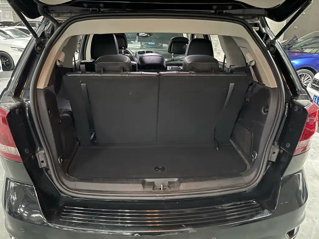 Dodge Journey — фото 21