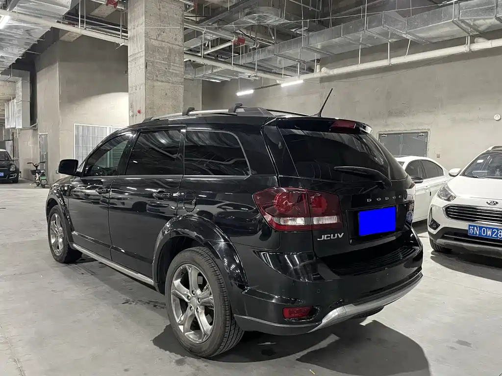 Dodge Journey — фото 7