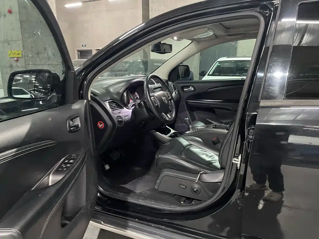 Dodge Journey — фото 8