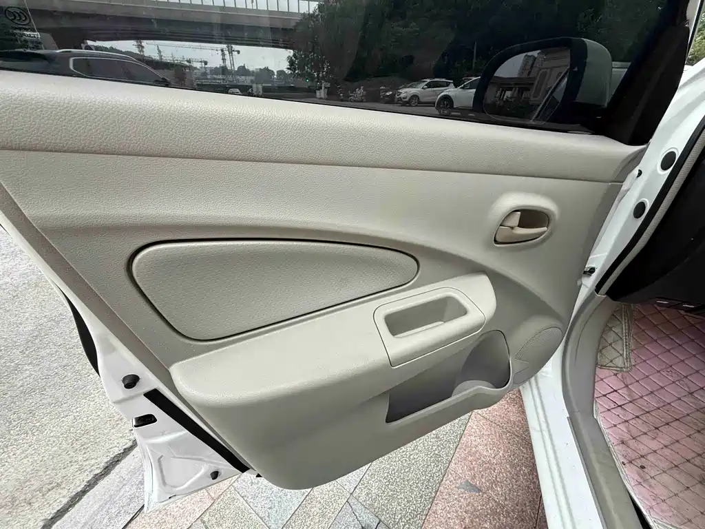 Dongfeng ER30 — фото 4