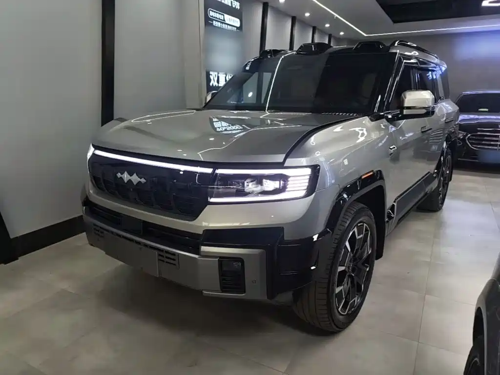 Fang Cheng Bao Leopard 8