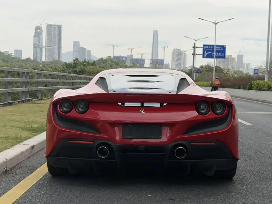 Ferrari F8 — фото 6