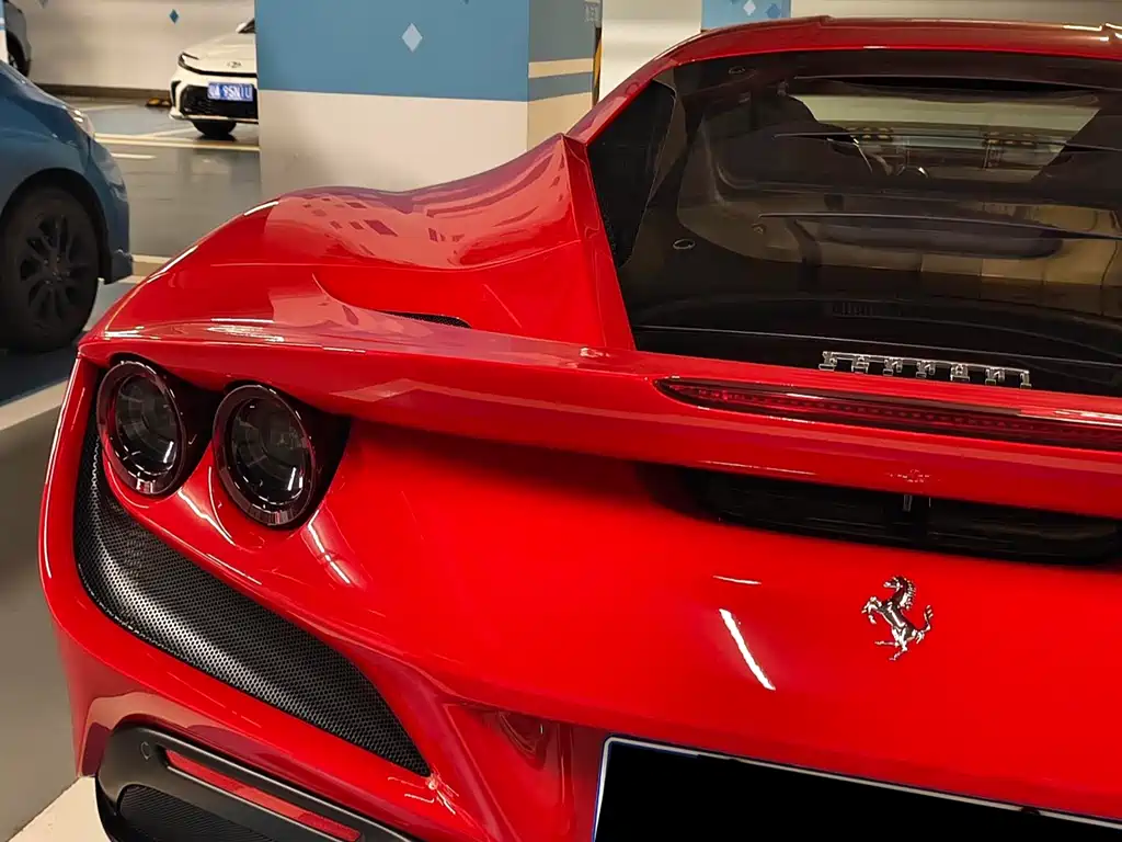 Ferrari F8 — фото 13