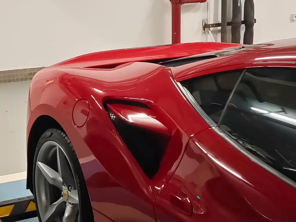 Ferrari F8 — фото 9