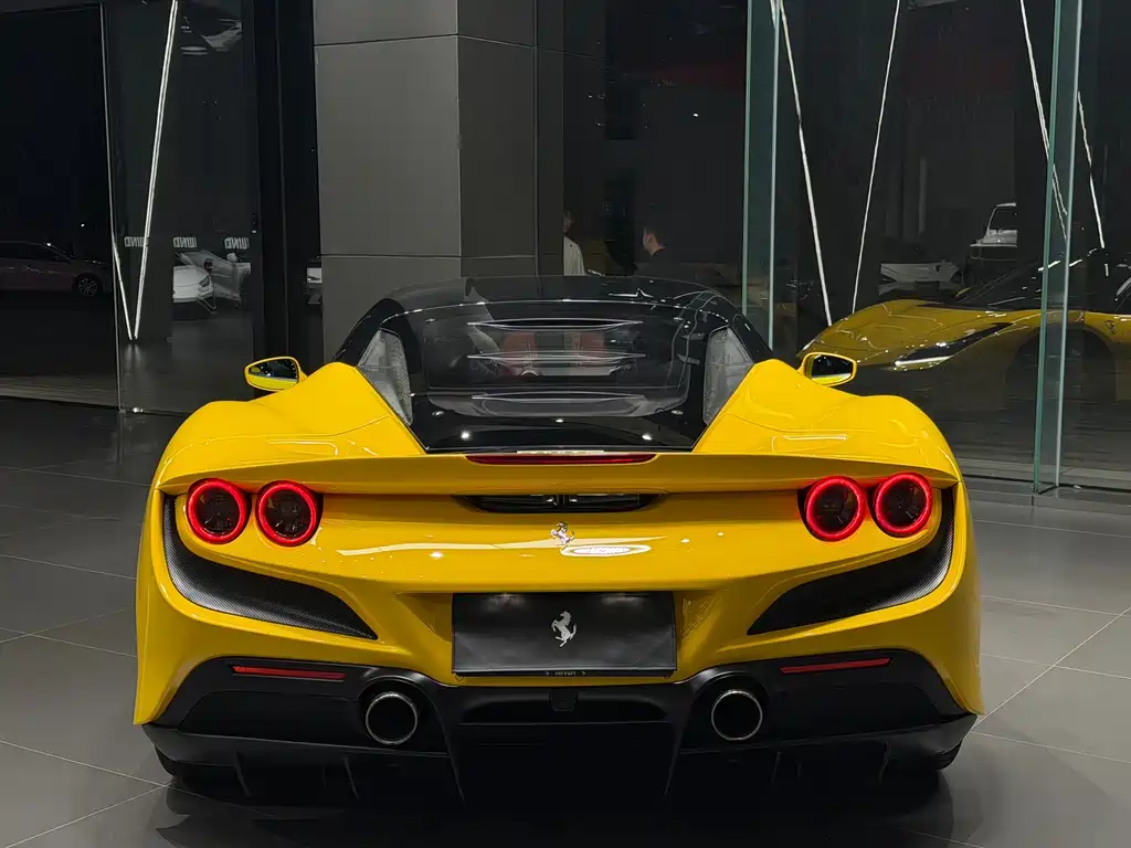 Ferrari F8 — фото 3