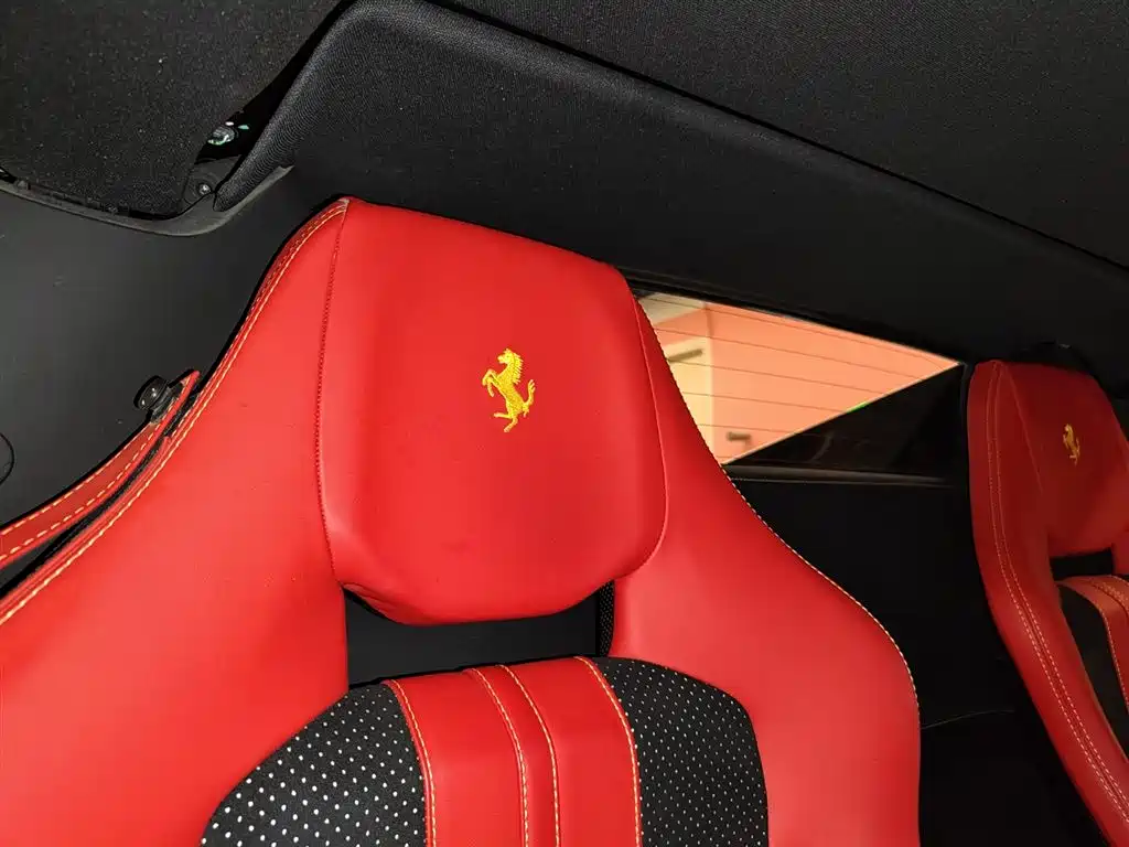 Ferrari F8 — фото 7