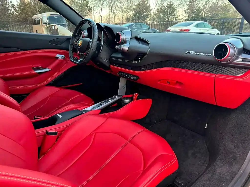 Ferrari F8 — фото 6